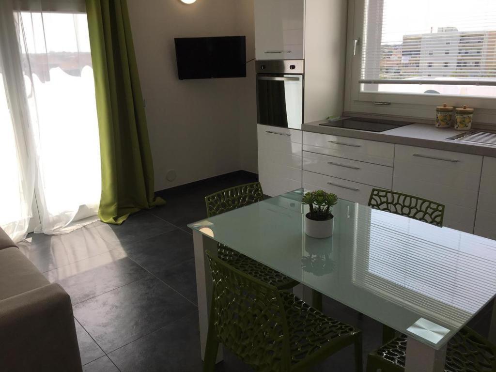 Casa Vacanza Colors Porto Torres Kültér fotó